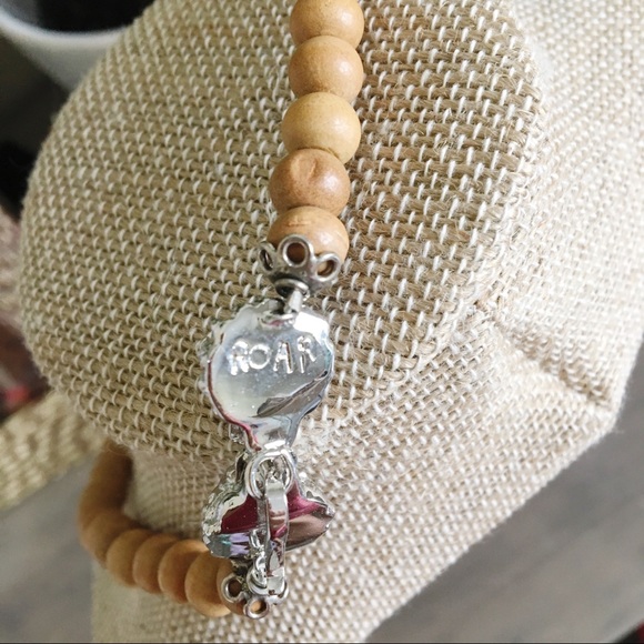 🖐🏻 {Handmade} Wooden Bead Necklace - Picture 4 of 4